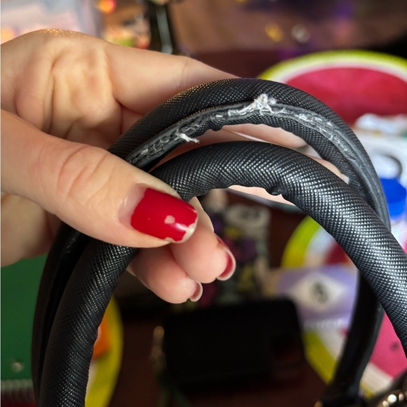 Large black Michael Kors purse!🖤 - Picture 4 of 7